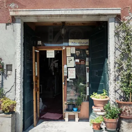 Amazing Modern Design Home, Campo Dei Mori. Wifi Apartment