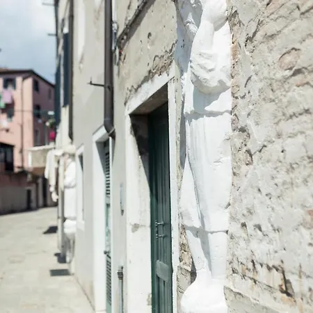 Apartment Amazing Modern Design Home, Campo Dei Mori. Wifi