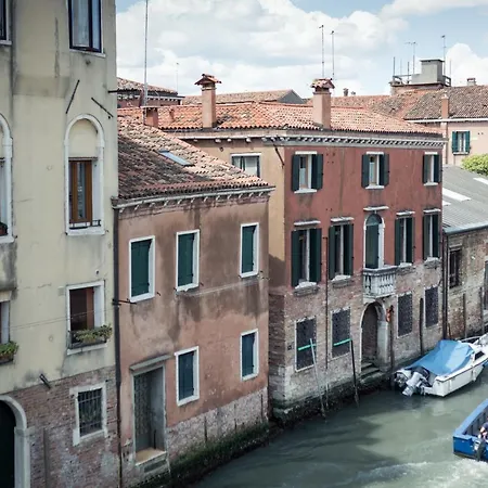 Amazing Modern Design Home, Campo Dei Mori. Wifi Apartment